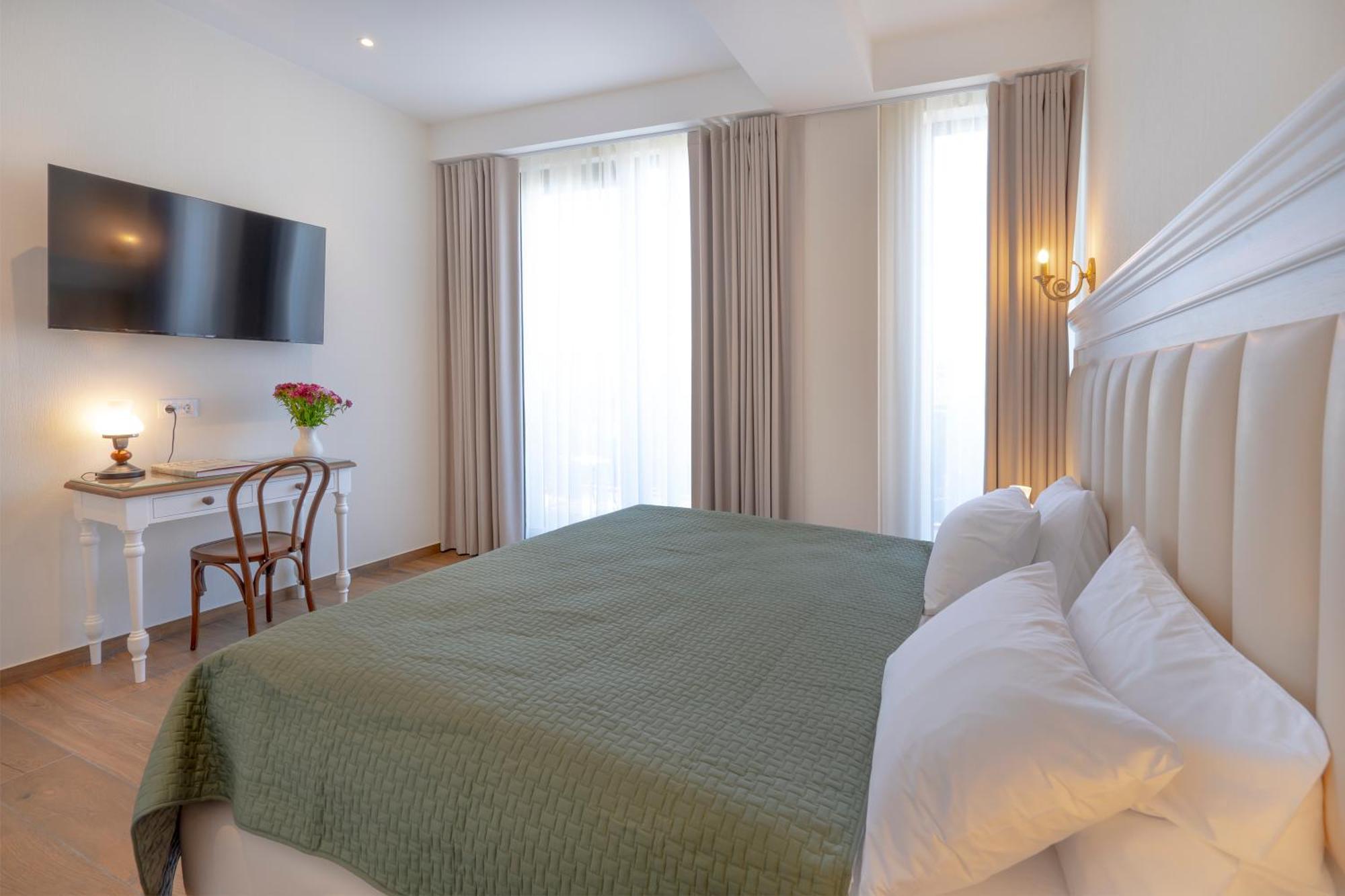 טביליסי Iris Hotel מראה חיצוני תמונה