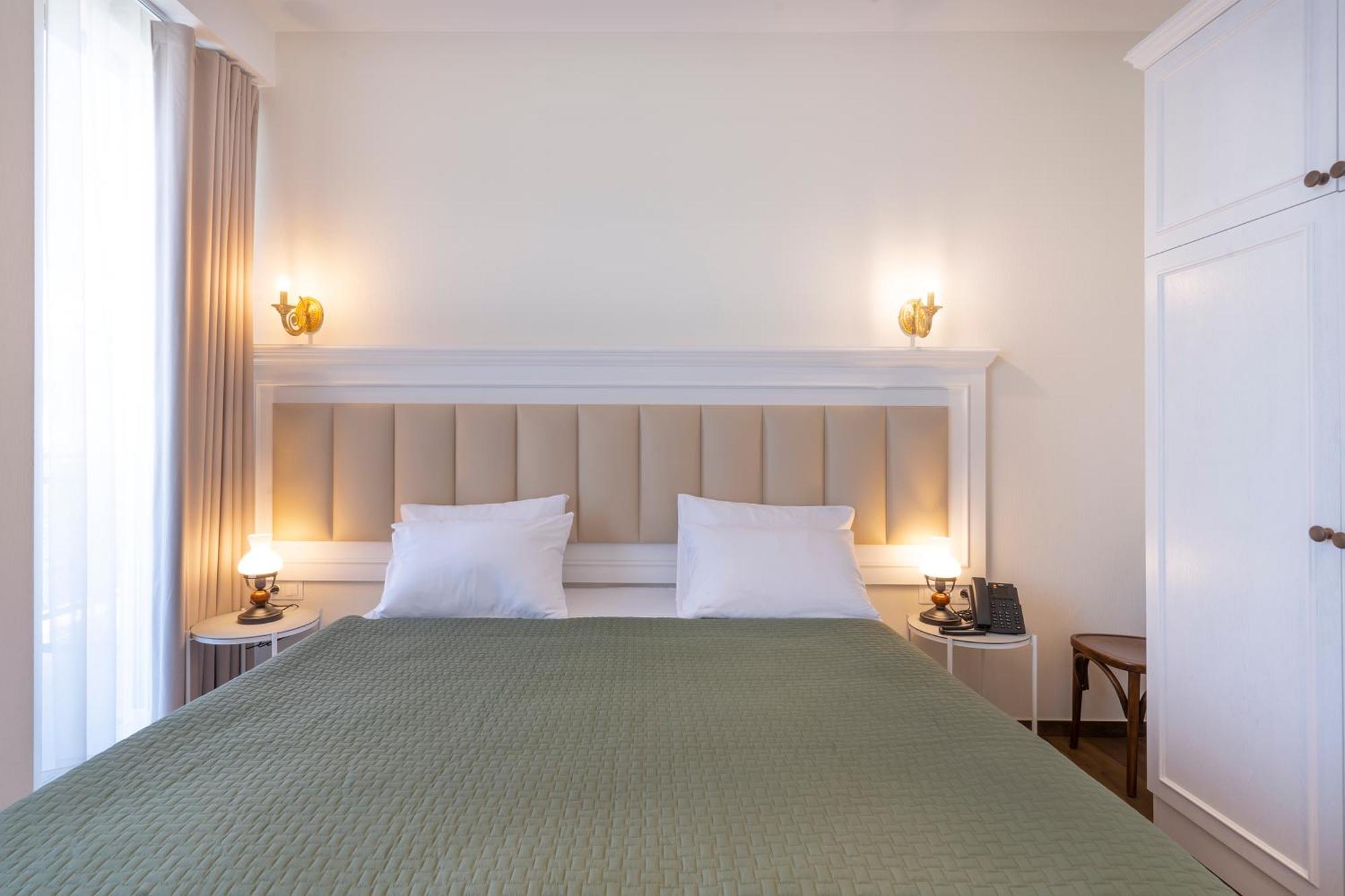 טביליסי Iris Hotel מראה חיצוני תמונה