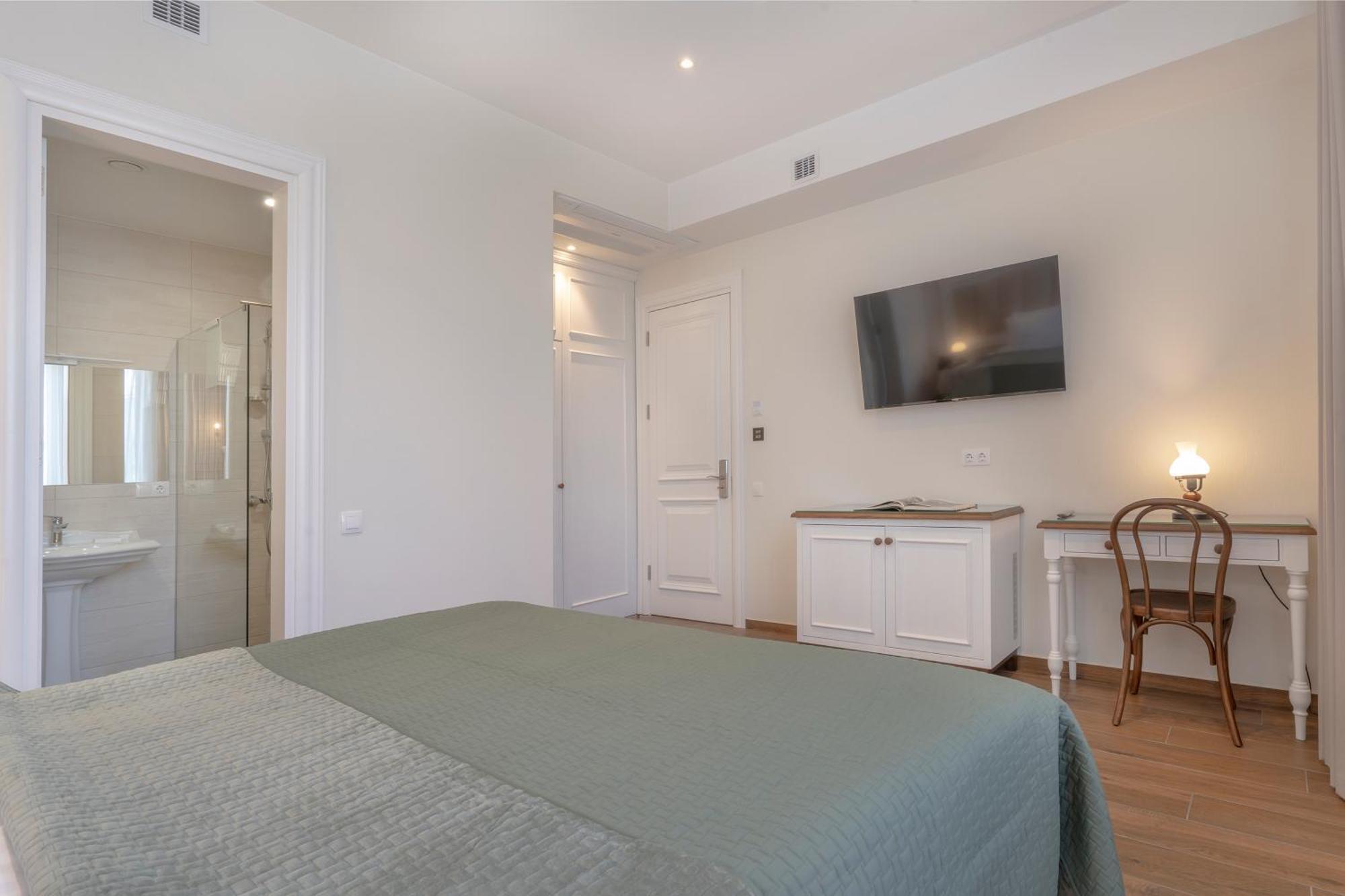 טביליסי Iris Hotel מראה חיצוני תמונה